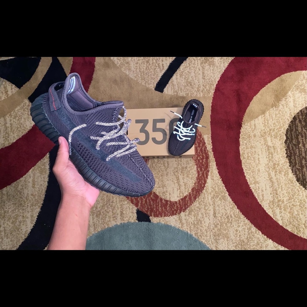 Yeezy 350 V2